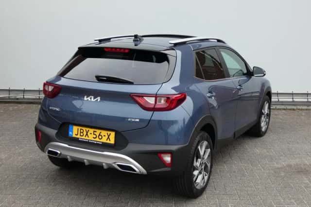 Kia Stonic (2025) thumbnail 5