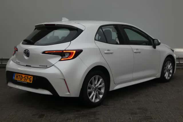 Toyota Corolla (2024) thumbnail 5