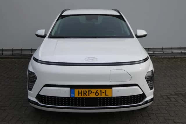 Hyundai Kona (2025) thumbnail 2