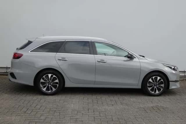 Kia Ceed Sportswagon (2025) thumbnail 4