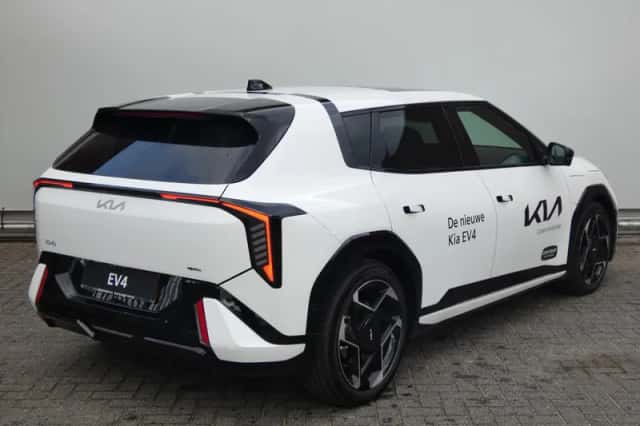 Kia EV4 (2026) thumbnail 4