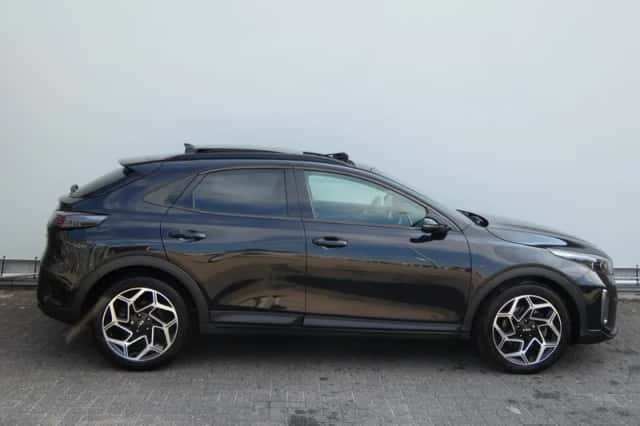 Kia XCeed (2023) thumbnail 4