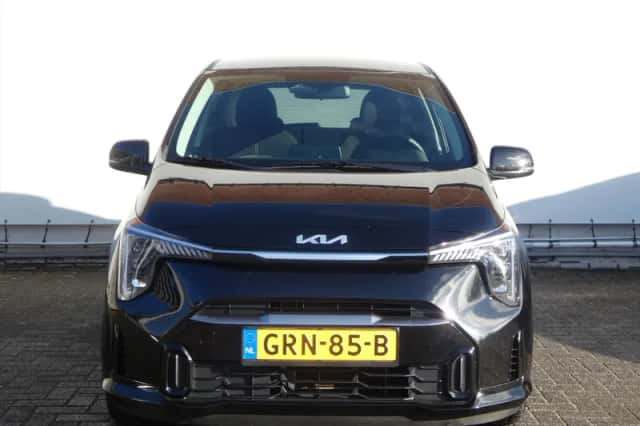 Kia Picanto (2024) thumbnail 2