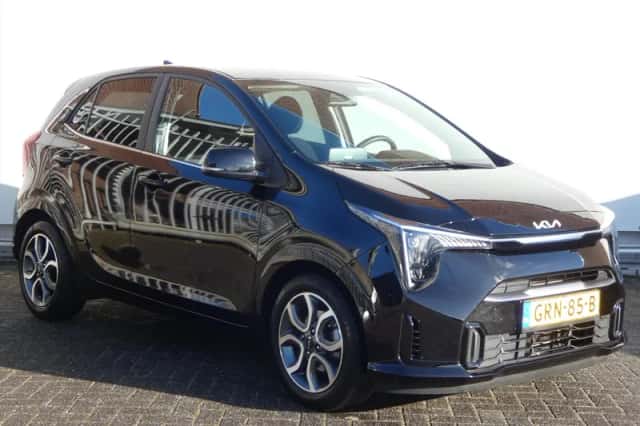 Kia Picanto (2024) thumbnail 3