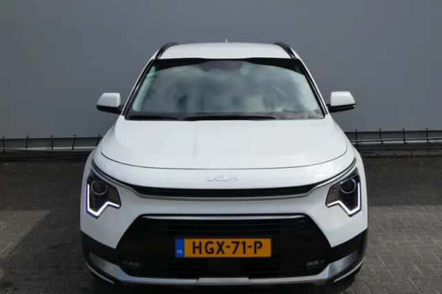 Kia Niro (2025) thumbnail 2