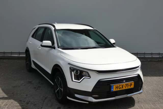 Kia Niro (2025) thumbnail 3