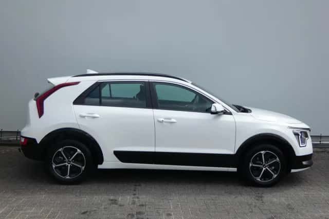 Kia Niro (2025) thumbnail 4