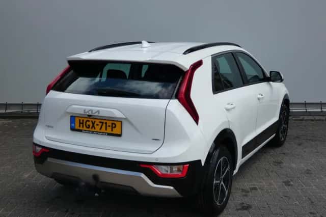 Kia Niro (2025) thumbnail 5