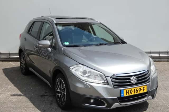 Suzuki S-Cross (2016) thumbnail 3
