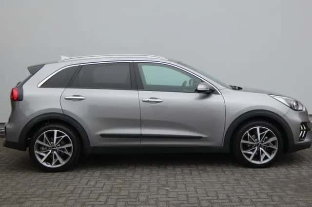 Kia Niro (2022) thumbnail 4
