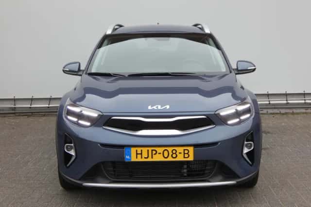 Kia Stonic (2025) thumbnail 2