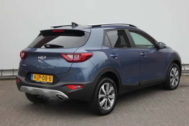 Kia Stonic (2025) thumbnail 5