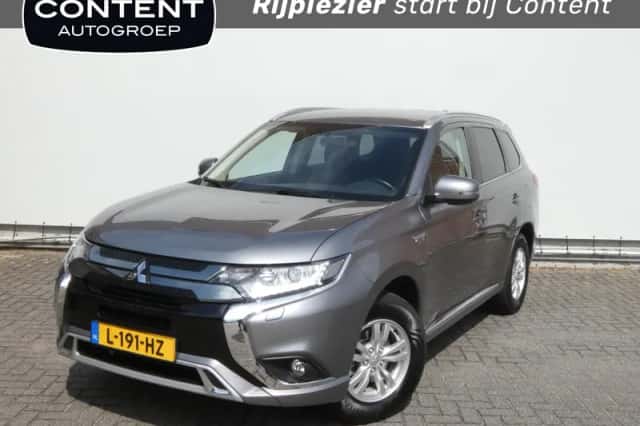 Mitsubishi Outlander (2021) thumbnail 1