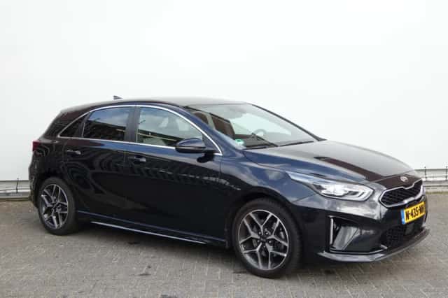 Kia Ceed (2021) thumbnail 3