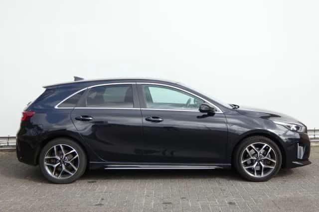 Kia Ceed (2021) thumbnail 4