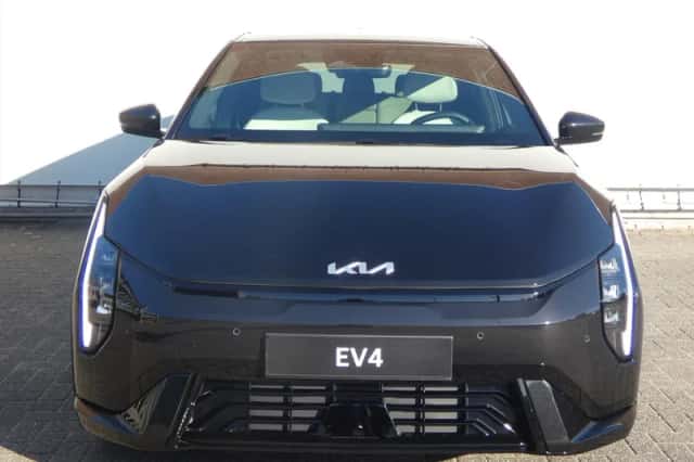 Kia EV4 (2026) thumbnail 2