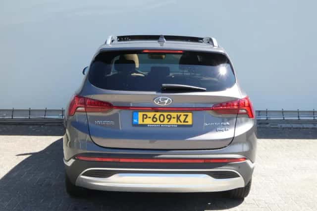 Hyundai Santa Fe (2022) thumbnail 6
