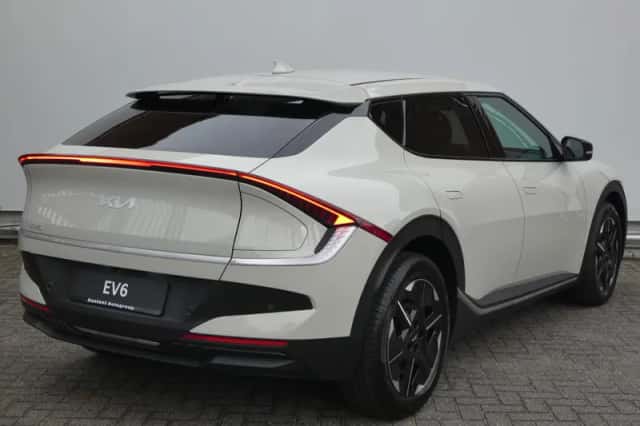 Kia EV6 (2026) thumbnail 5