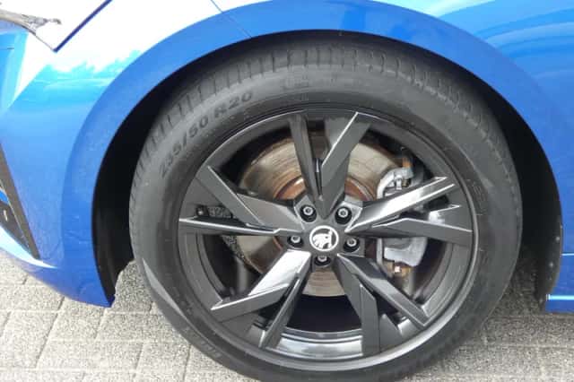 Škoda Enyaq (2022) thumbnail 2