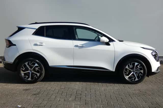 Kia Sportage (2023) thumbnail 4