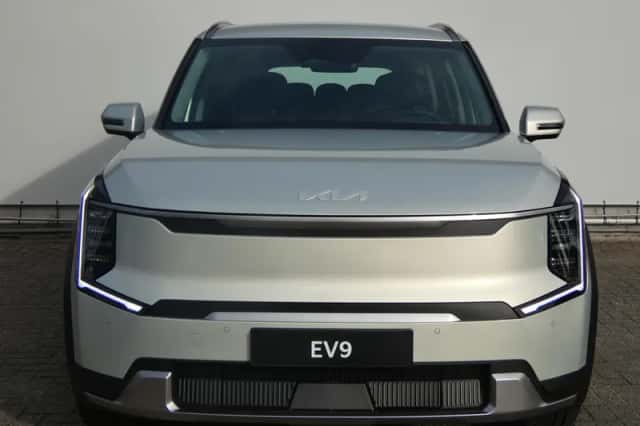 Kia EV9 (2026) thumbnail 2