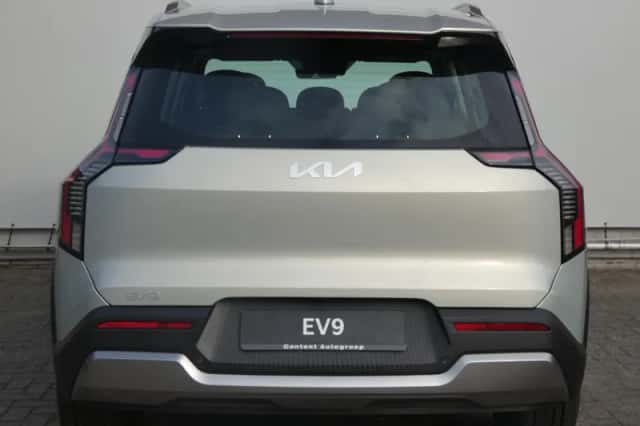 Kia EV9 (2026) thumbnail 6
