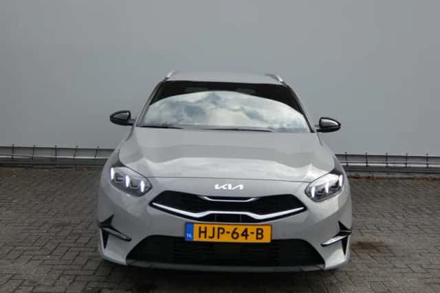 Kia Ceed Sportswagon (2025) thumbnail 2