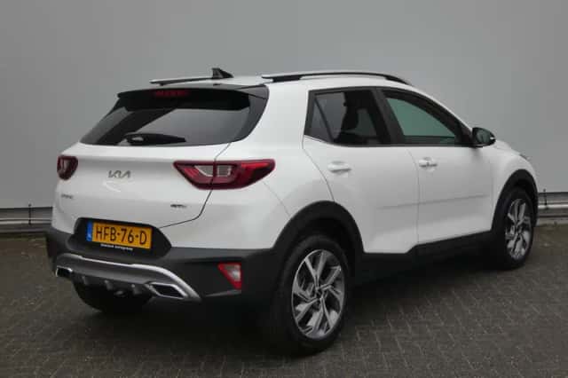 Kia Stonic (2025) thumbnail 5