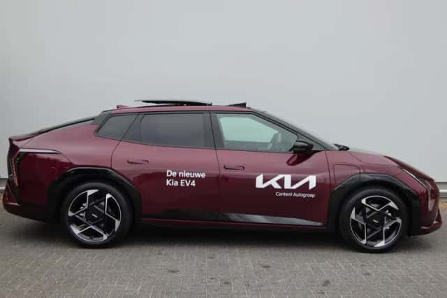 Kia EV4 (2026) thumbnail 4
