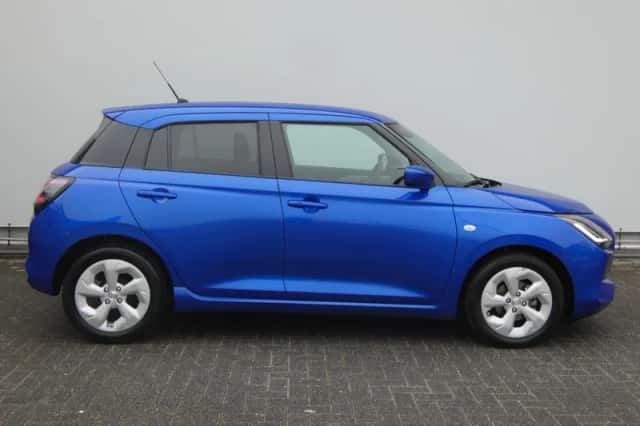 Suzuki Swift (2025) thumbnail 4