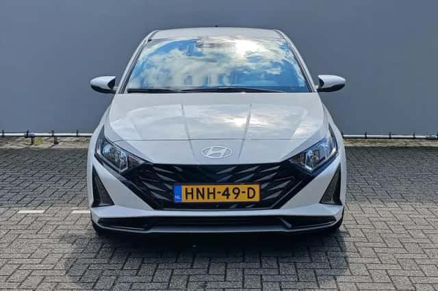 Hyundai i20 (2025) thumbnail 2