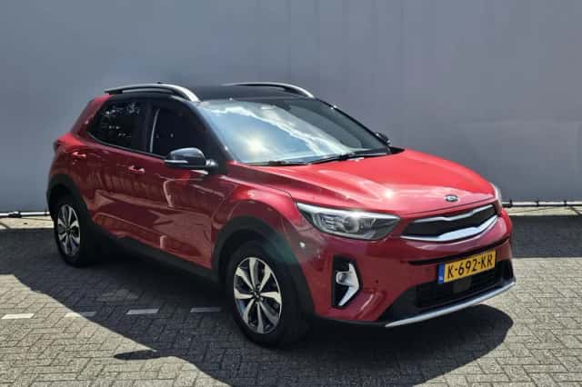 Kia Stonic (2021) thumbnail 6