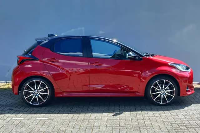 Toyota Yaris (2023) thumbnail 4