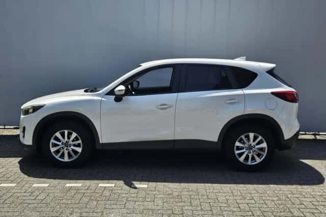 Mazda CX-5 (2016) thumbnail 2