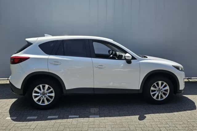 Mazda CX-5 (2016) thumbnail 5