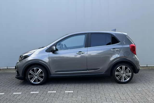 Kia Picanto (2022) thumbnail 2