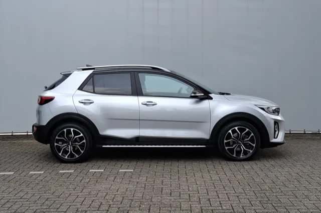 Kia Stonic (2020) thumbnail 6
