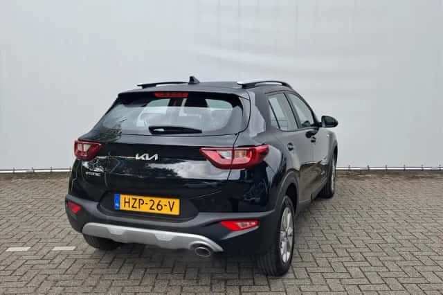 Kia Stonic (2025) thumbnail 4