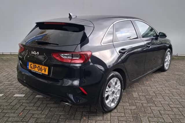 Kia Ceed (2024) thumbnail 4