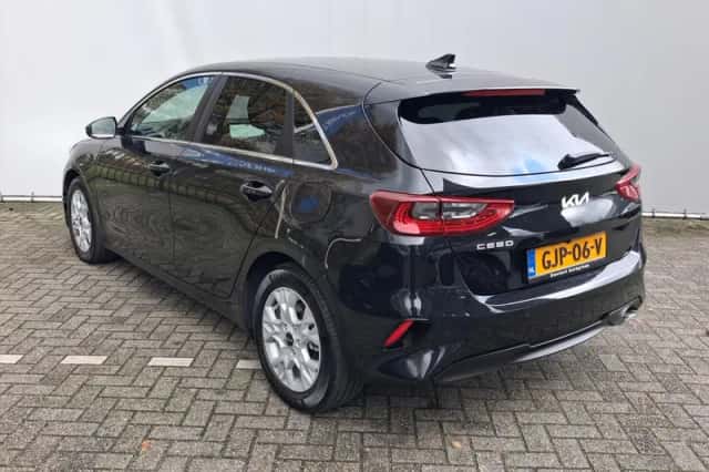 Kia Ceed (2024) thumbnail 5