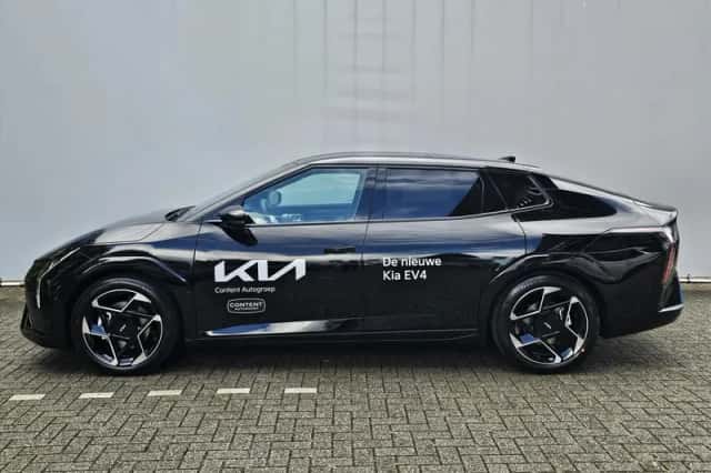 Kia EV4 (2026) thumbnail 2