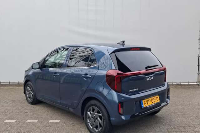 Kia Picanto (2024) thumbnail 3