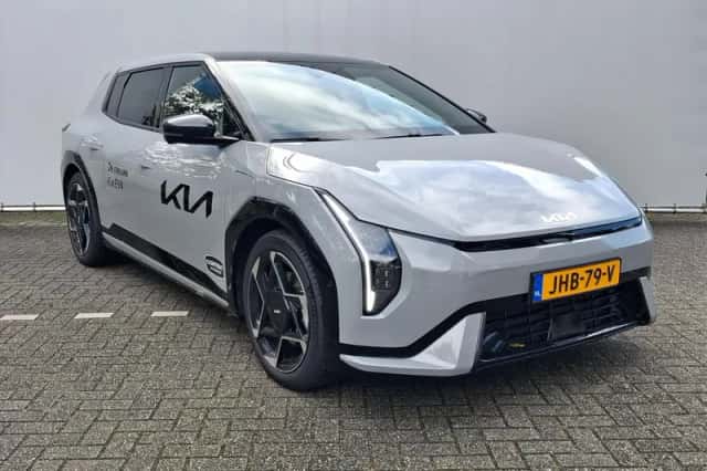 Kia EV4 (2025) thumbnail 2