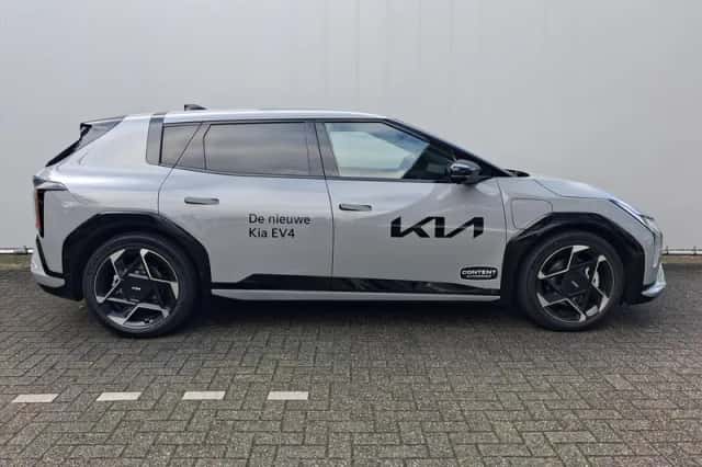 Kia EV4 (2025) thumbnail 3
