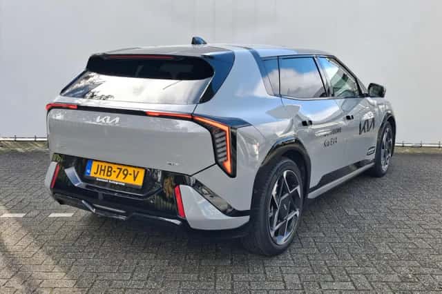 Kia EV4 (2025) thumbnail 4