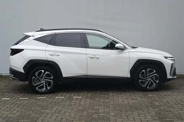 Hyundai Tucson (2025) thumbnail 4