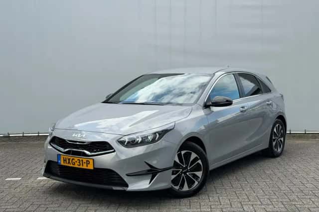 Kia Ceed (2025) thumbnail 1