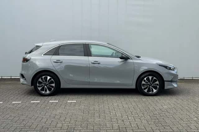 Kia Ceed (2025) thumbnail 6