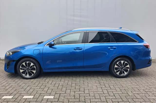 Kia Ceed (2022) thumbnail 2