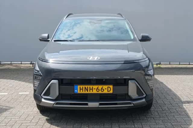 Hyundai Kona (2025) thumbnail 3